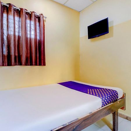 Oyo 70661 Hotel Al Makkah Managed By Hotel Paris Mumbai Exteriör bild