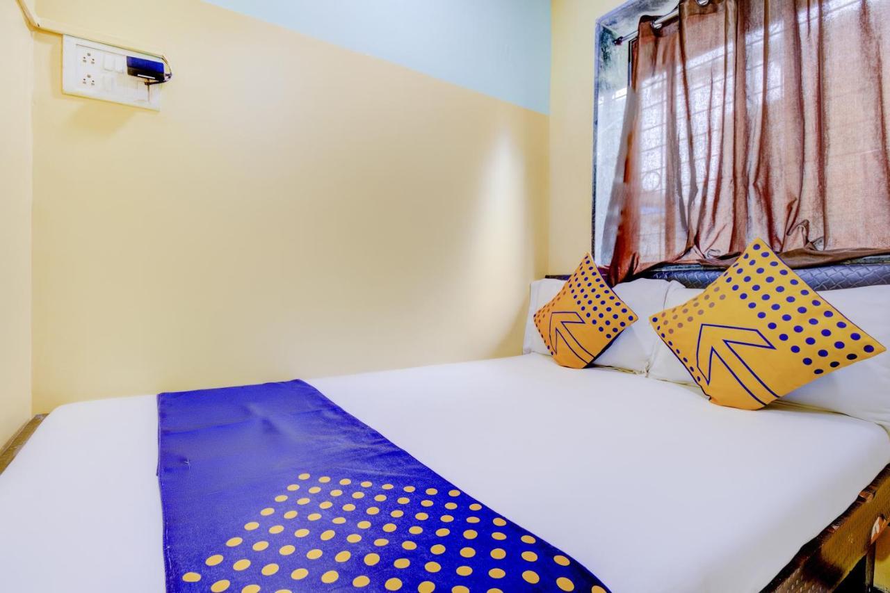 Oyo 70661 Hotel Al Makkah Managed By Hotel Paris Mumbai Exteriör bild