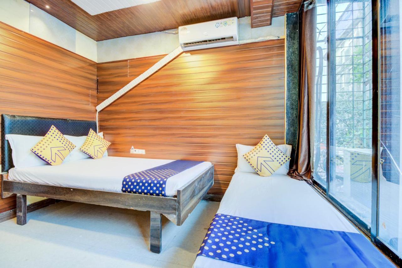Oyo 70661 Hotel Al Makkah Managed By Hotel Paris Mumbai Exteriör bild