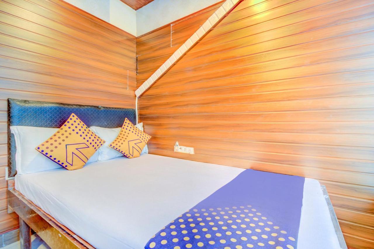 Oyo 70661 Hotel Al Makkah Managed By Hotel Paris Mumbai Exteriör bild