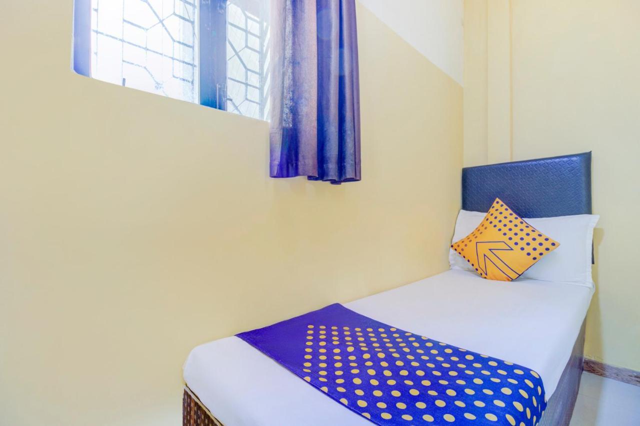 Oyo 70661 Hotel Al Makkah Managed By Hotel Paris Mumbai Exteriör bild